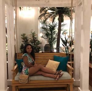 Meet your Posher, Dafney